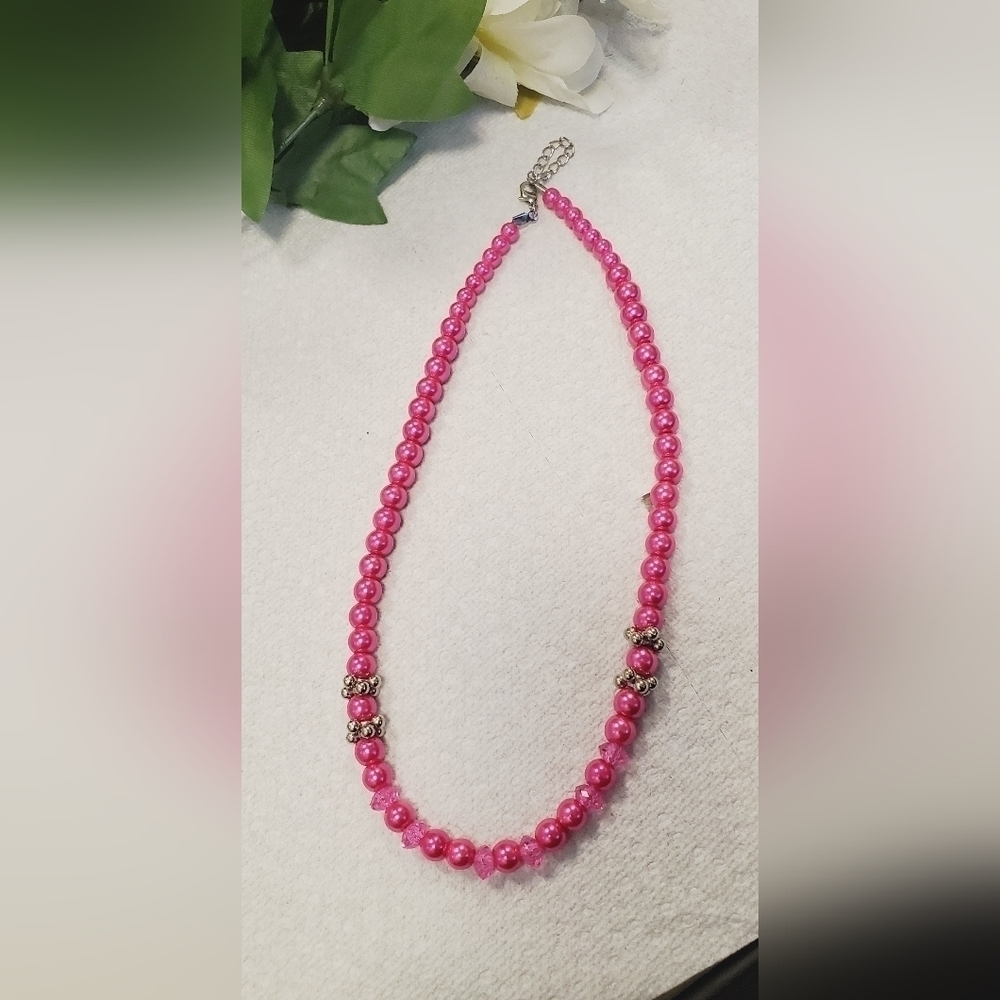 Neon Pink Necklace, Bright Pink.🌴